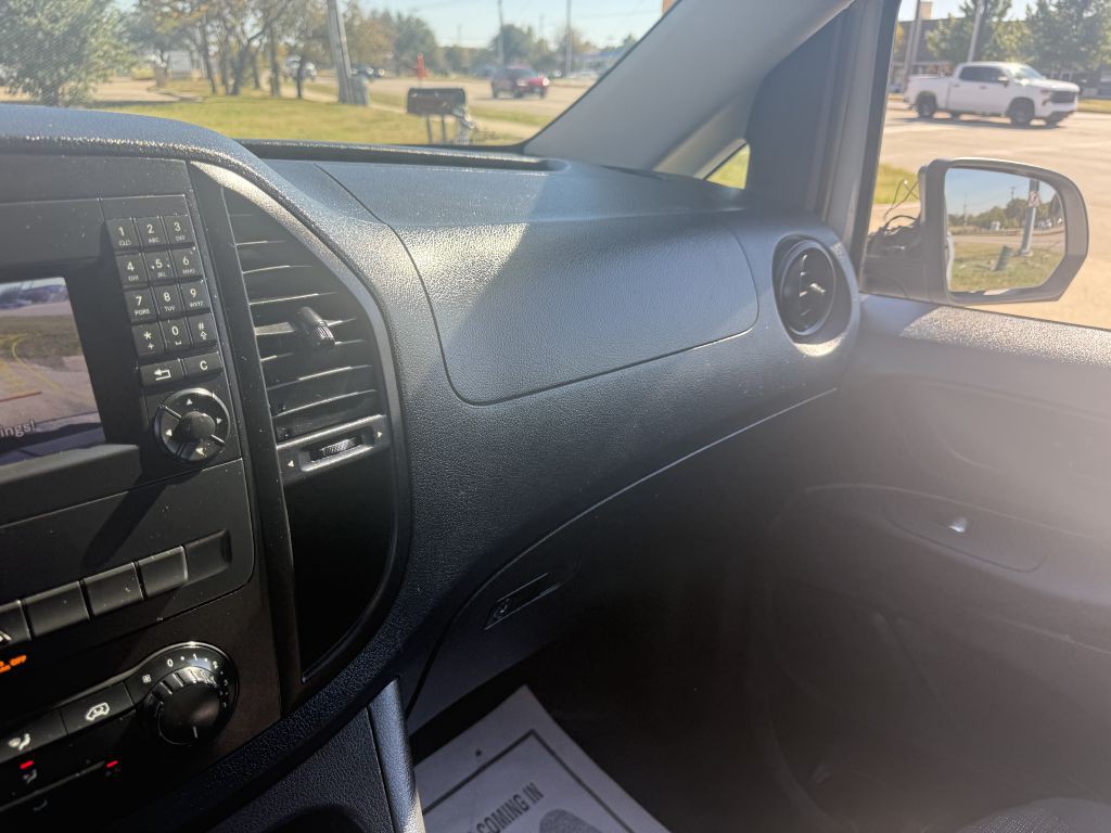 2018 Mercedes-Benz Metris Image 24