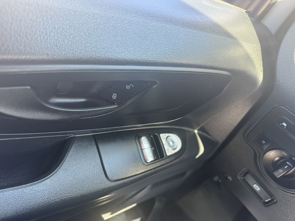 2018 Mercedes-Benz Metris Image 27