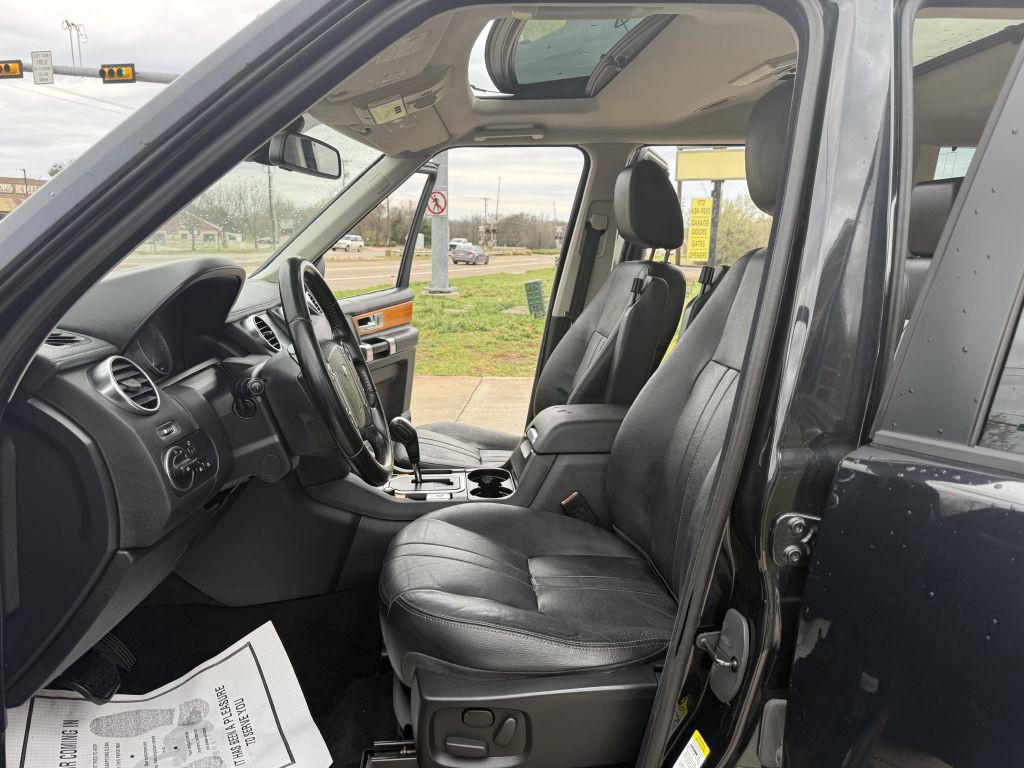 2011 Land Rover LR4 Image 16