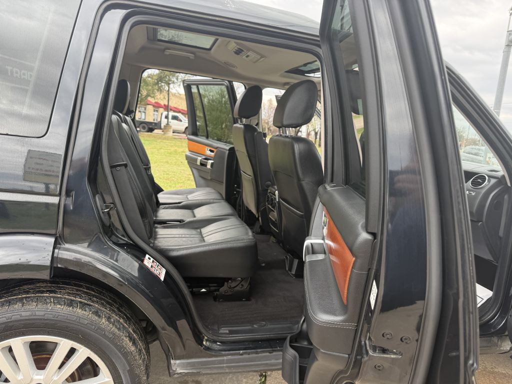 2011 Land Rover LR4 Image 19