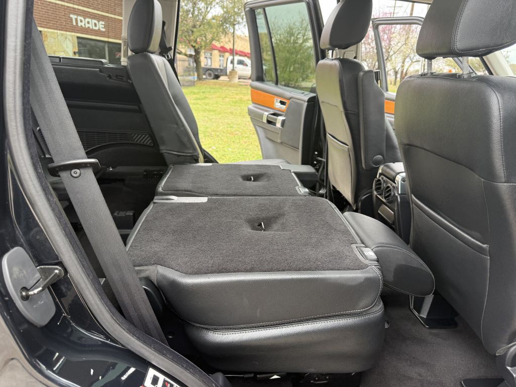 2011 Land Rover LR4 Image 24