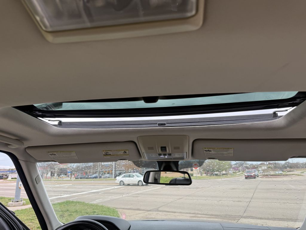 2011 Land Rover LR4 Image 30