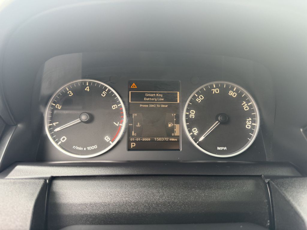 2011 Land Rover LR4 Image 35