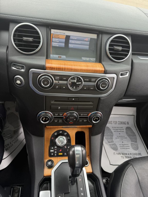 2011 Land Rover LR4 Image 36