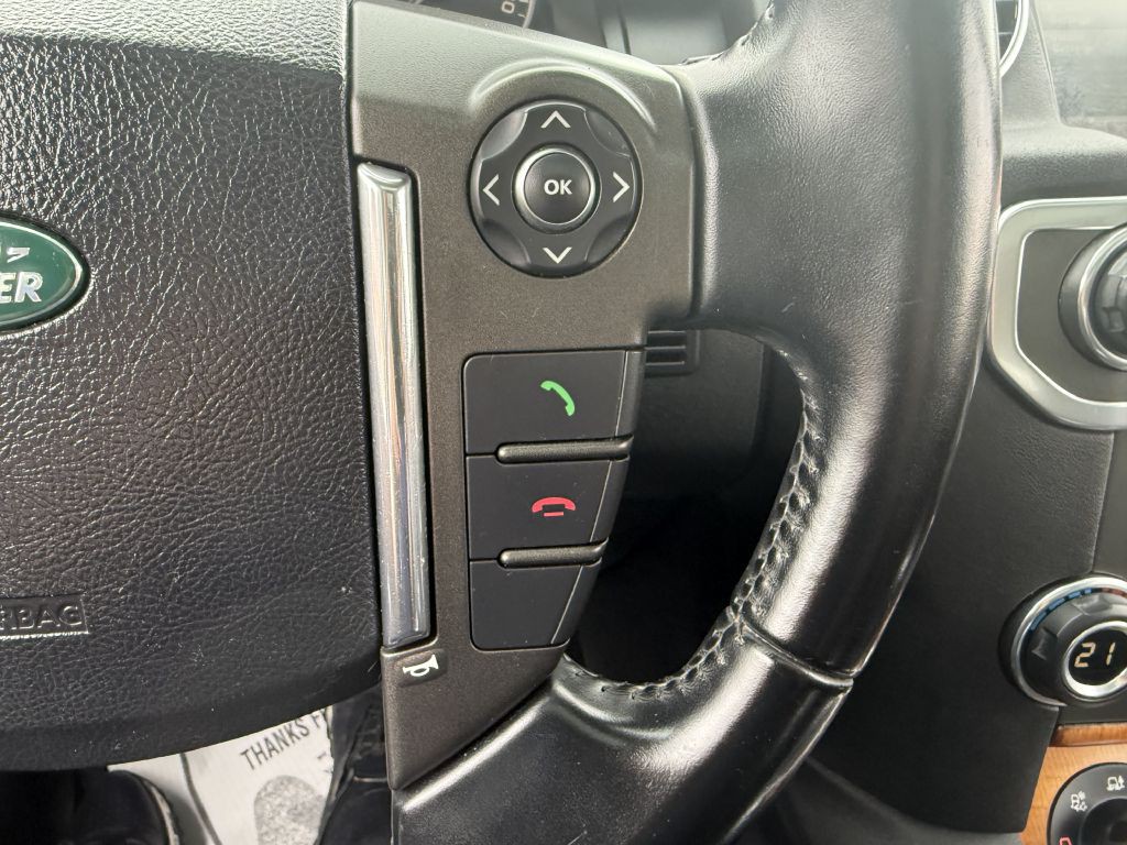 2011 Land Rover LR4 Image 39