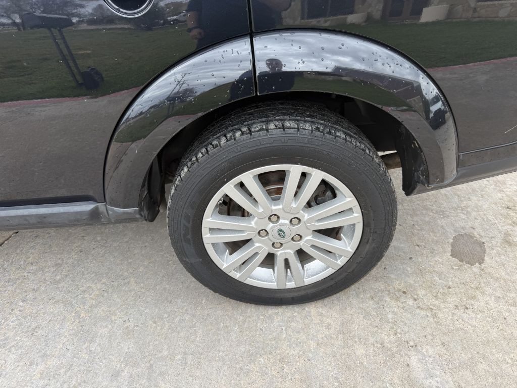 2011 Land Rover LR4 Image 50