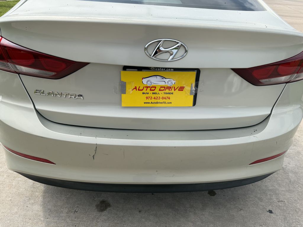2017 Hyundai Elantra Image 6