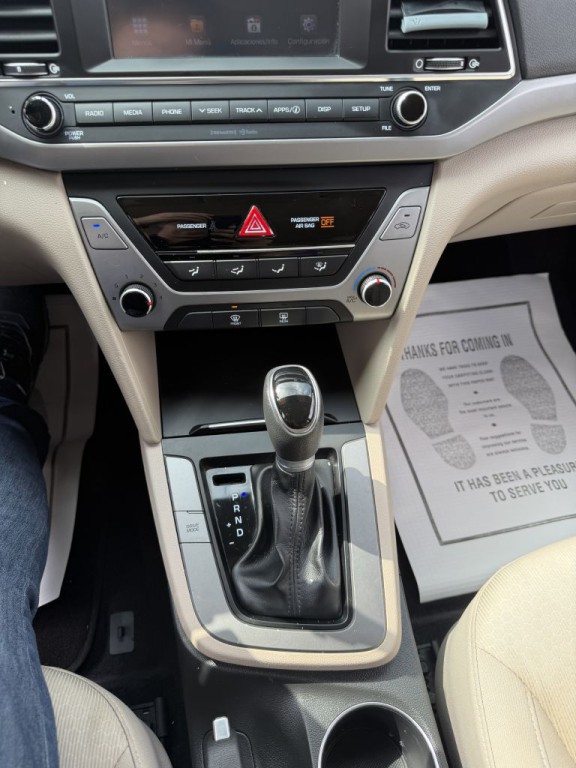 2017 Hyundai Elantra Image 25
