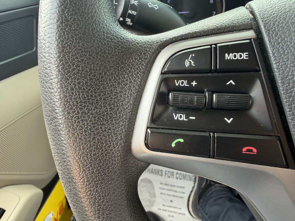 2017 Hyundai Elantra Image 29
