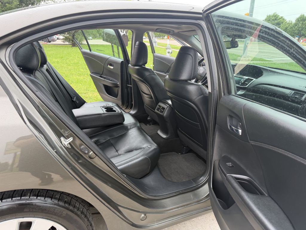 2013 Honda Accord Image 19
