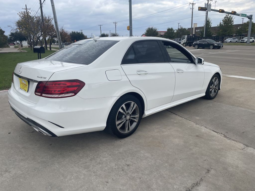 2016 Mercedes-Benz E-Class Image 7
