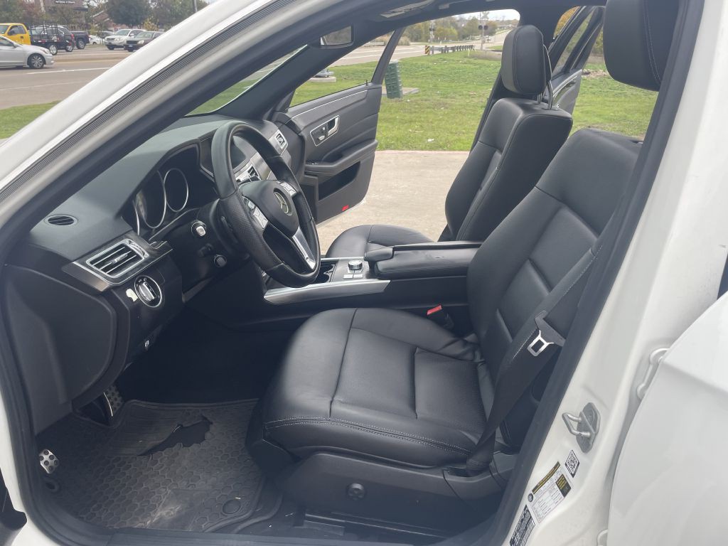 2016 Mercedes-Benz E-Class Image 21
