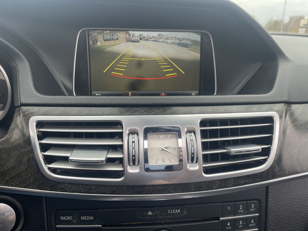 2016 Mercedes-Benz E-Class Image 50