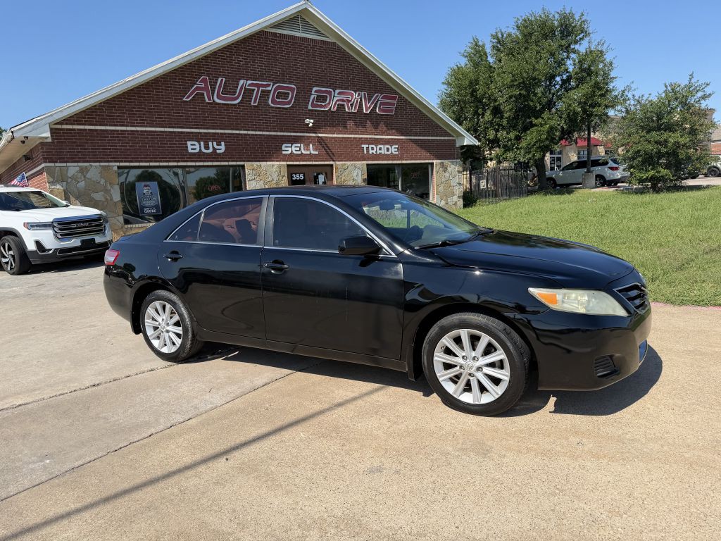 2011 Toyota Camry Image 2