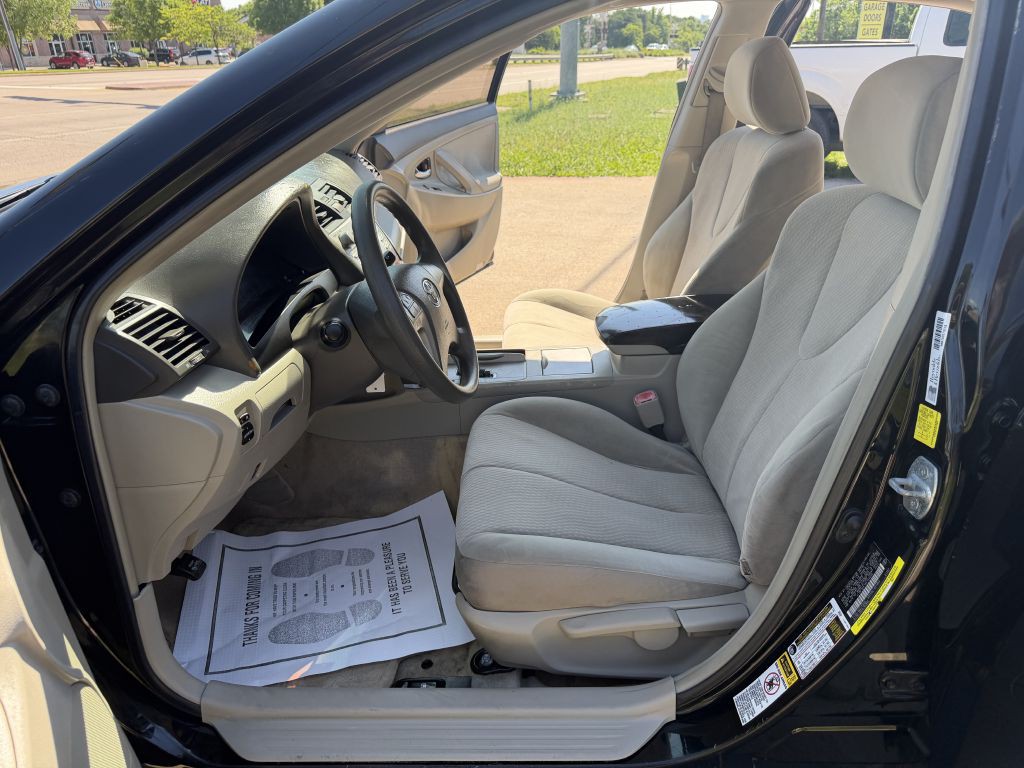 2011 Toyota Camry Image 12