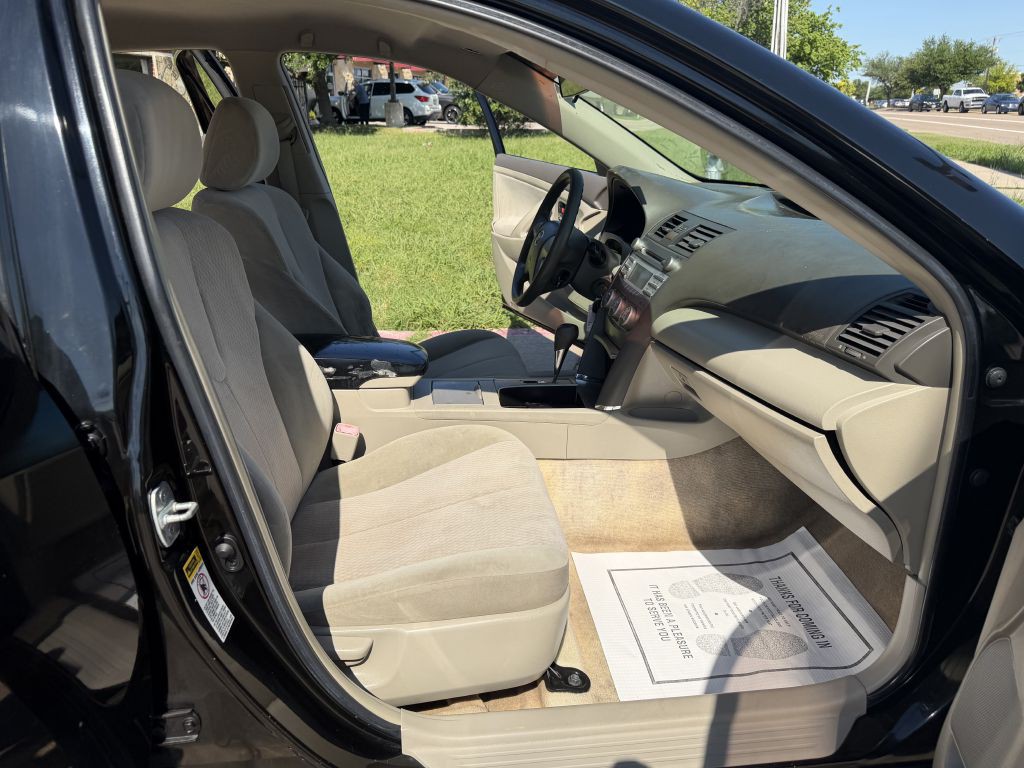 2011 Toyota Camry Image 14