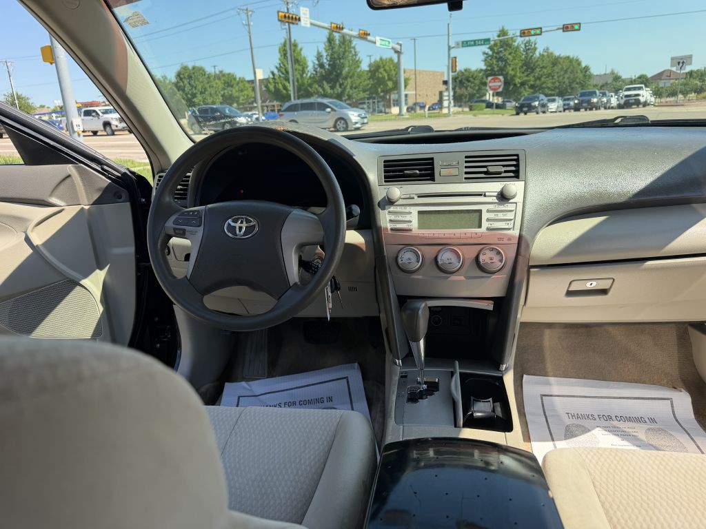 2011 Toyota Camry Image 16