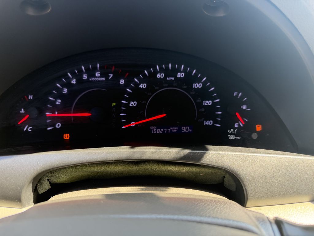 2011 Toyota Camry Image 18