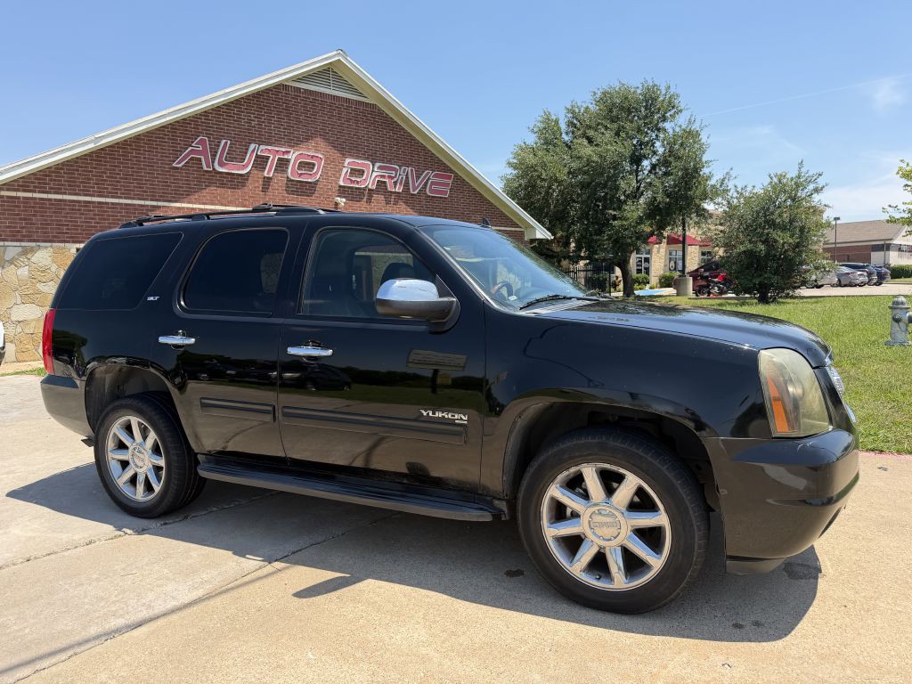2010 GMC Yukon Image 2