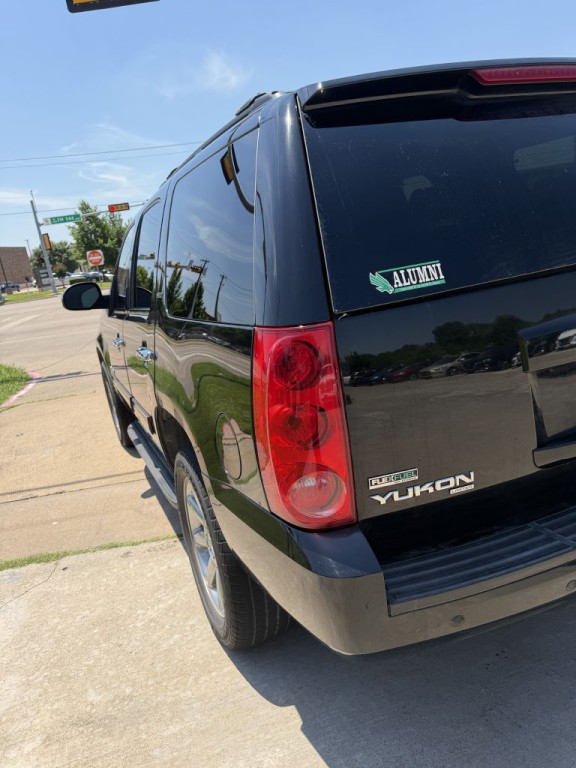 2010 GMC Yukon Image 11