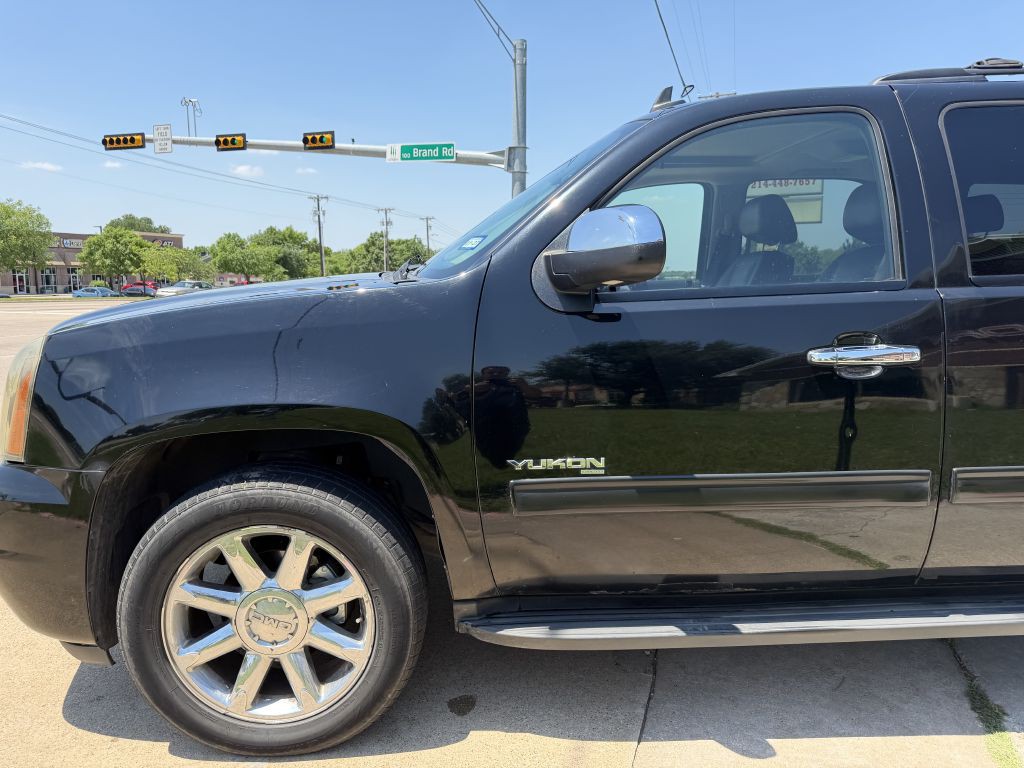 2010 GMC Yukon Image 12