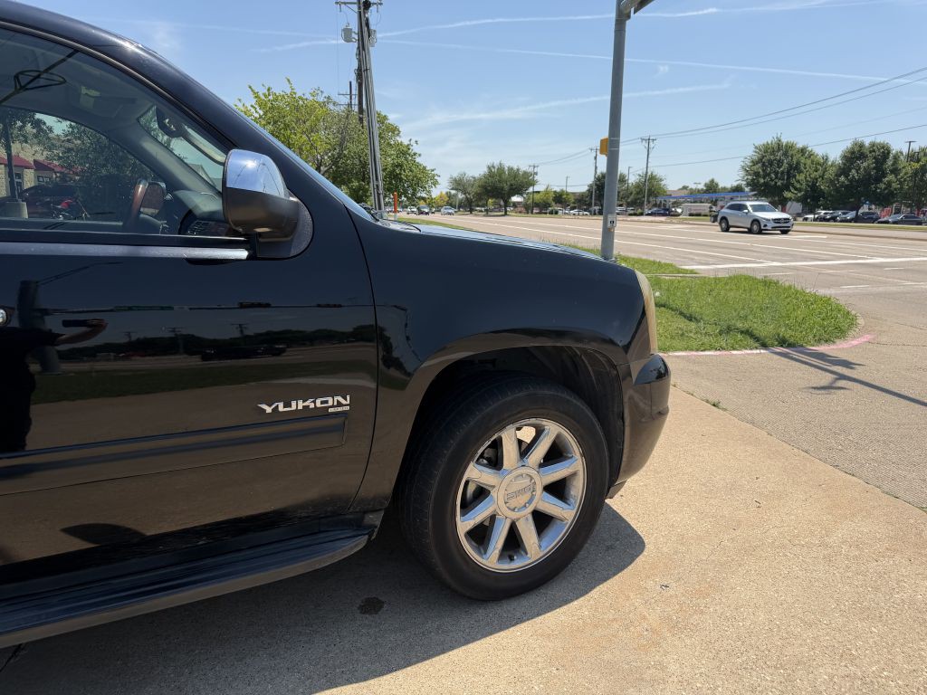 2010 GMC Yukon Image 13
