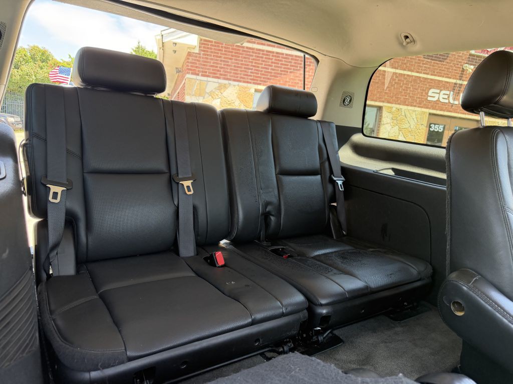 2010 GMC Yukon Image 14