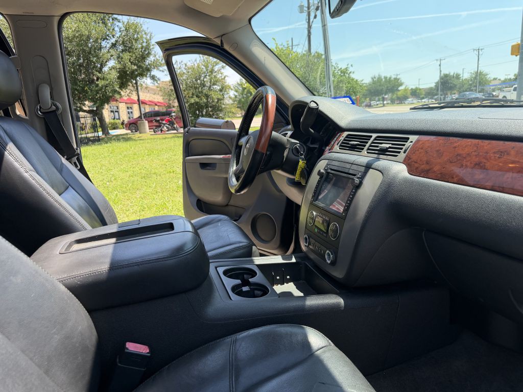 2010 GMC Yukon Image 23