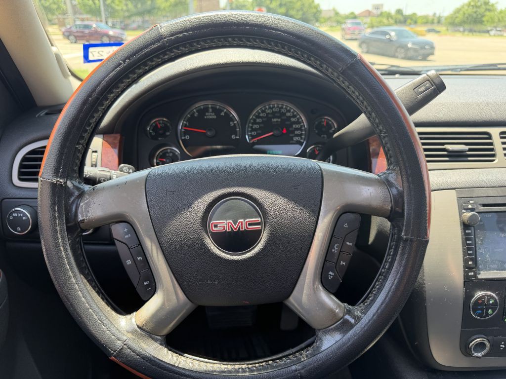 2010 GMC Yukon Image 24
