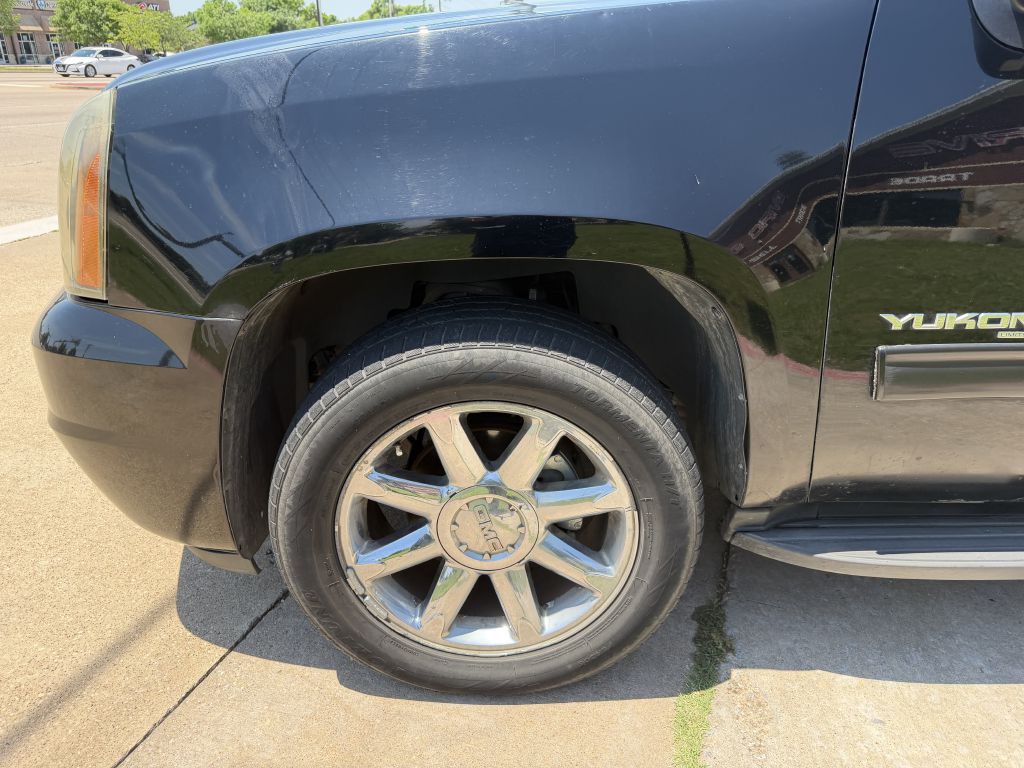 2010 GMC Yukon Image 38