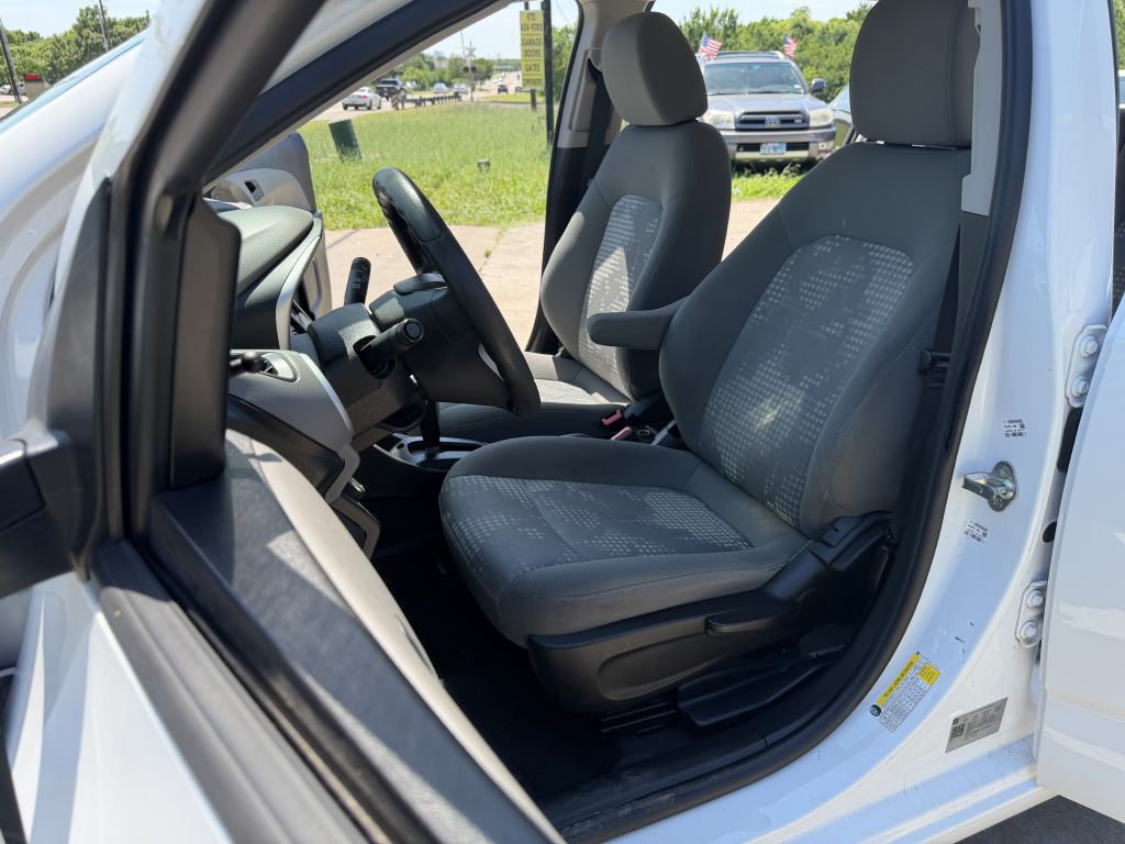 2020 Chevrolet Sonic Image 15