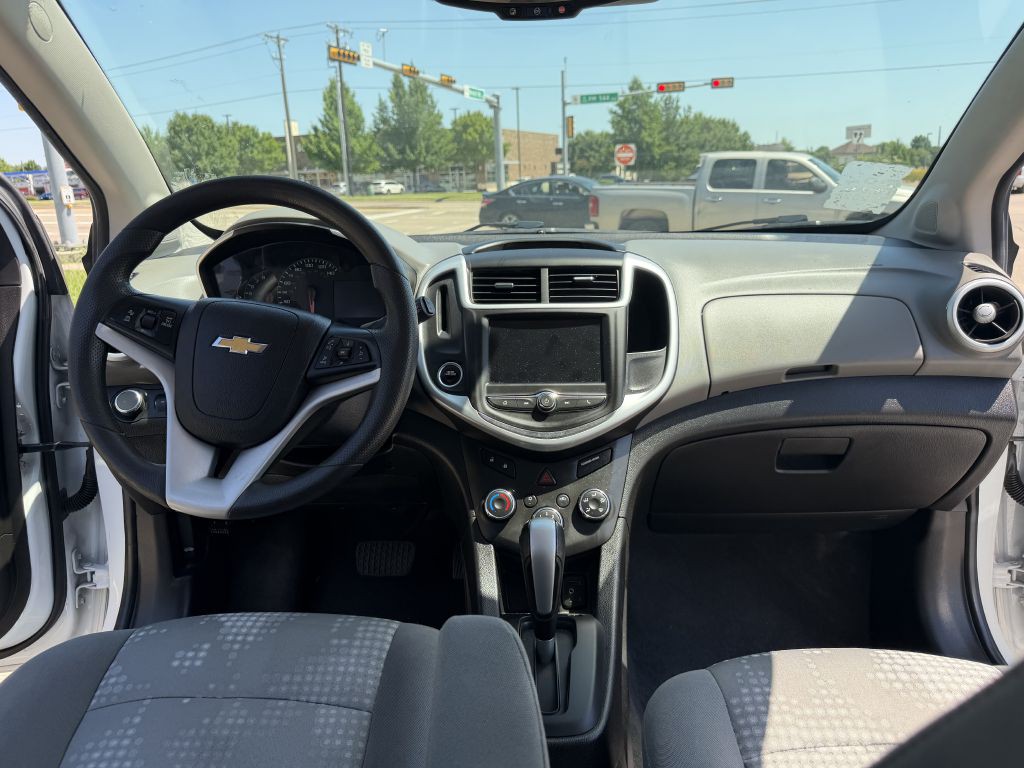 2020 Chevrolet Sonic Image 21