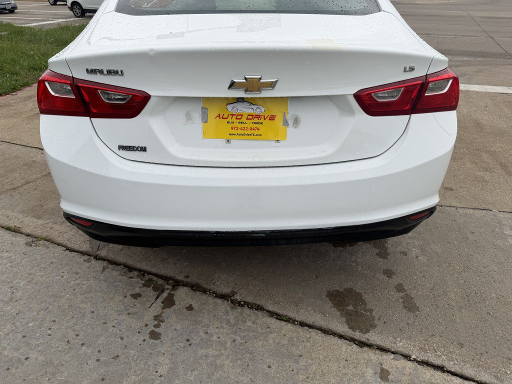 2016 Chevrolet Malibu Image 9