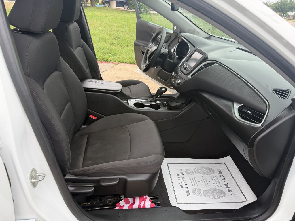 2016 Chevrolet Malibu Image 18