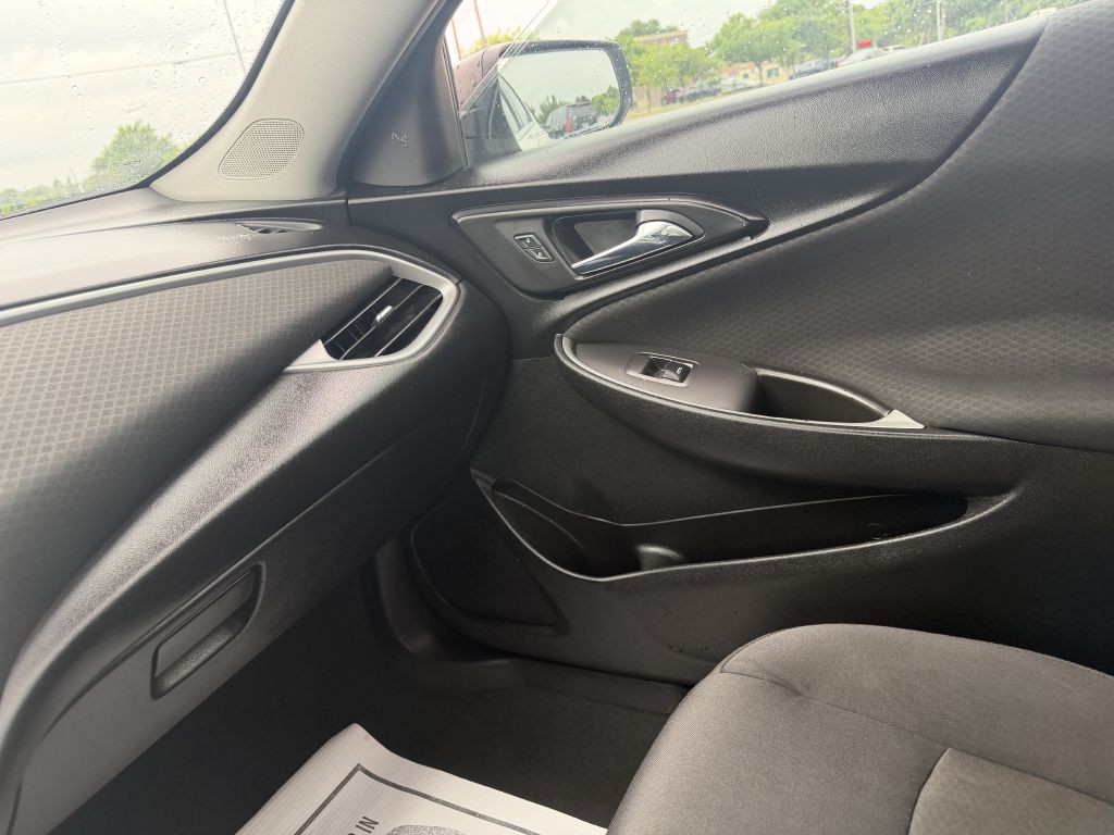 2016 Chevrolet Malibu Image 26