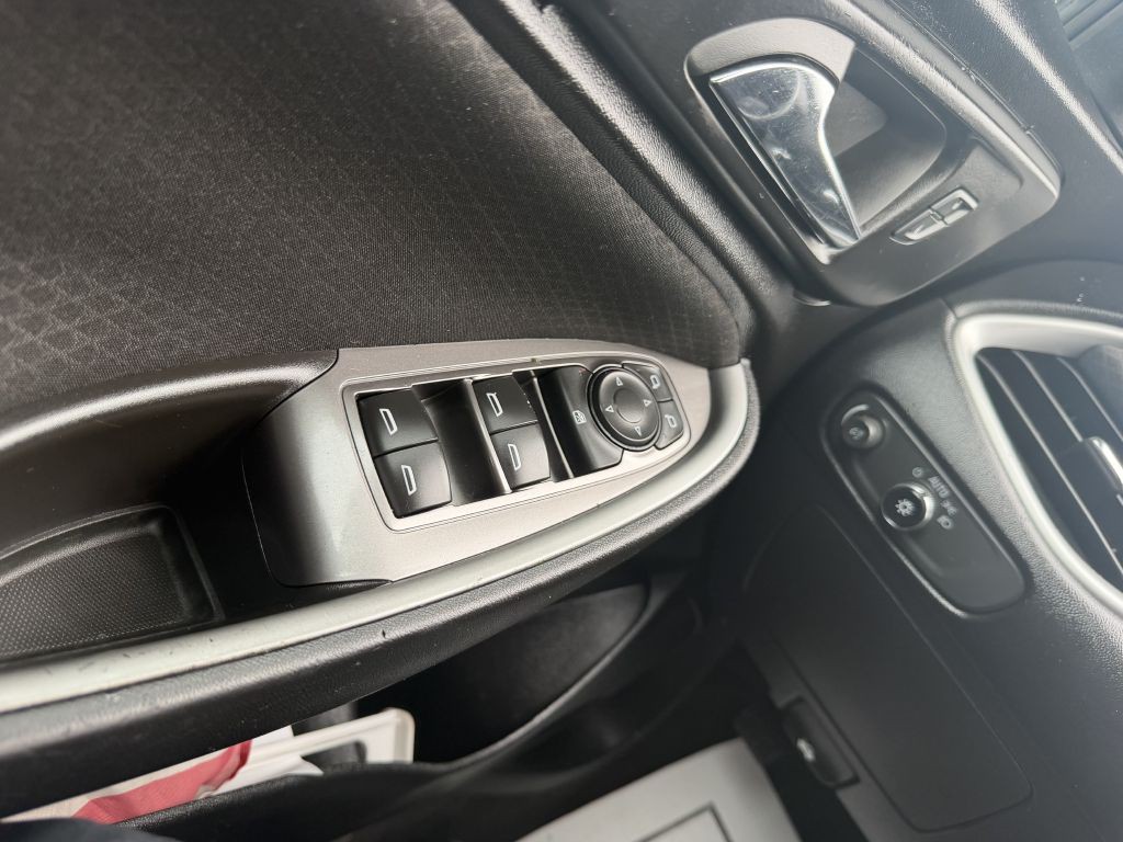 2016 Chevrolet Malibu Image 29