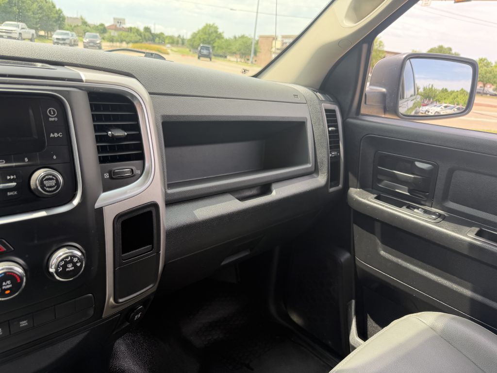 2016 RAM 1500 Image 32