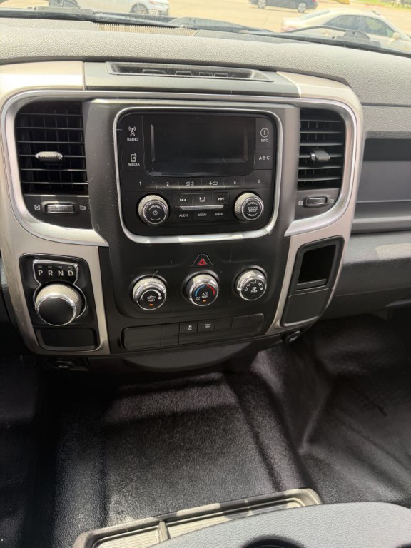 2016 RAM 1500 Image 36