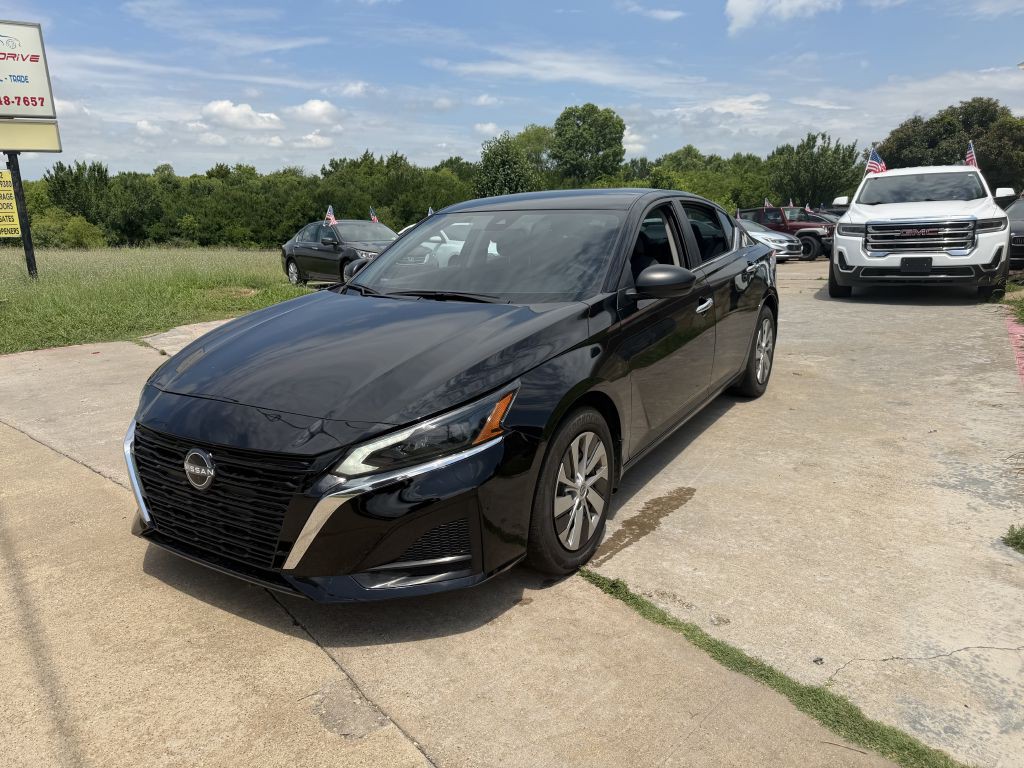 2024 Nissan Altima Image 4