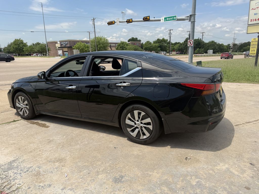 2024 Nissan Altima Image 5