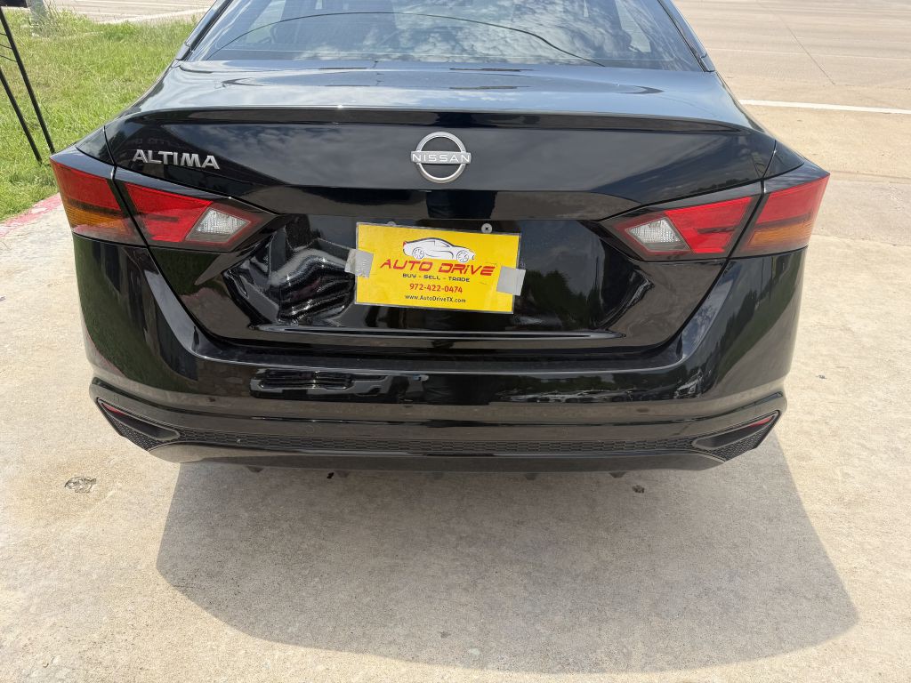 2024 Nissan Altima Image 9