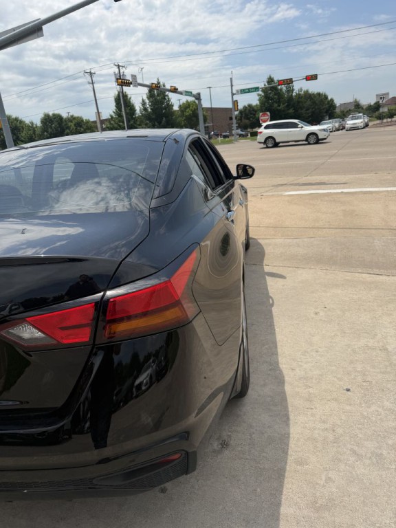 2024 Nissan Altima Image 11