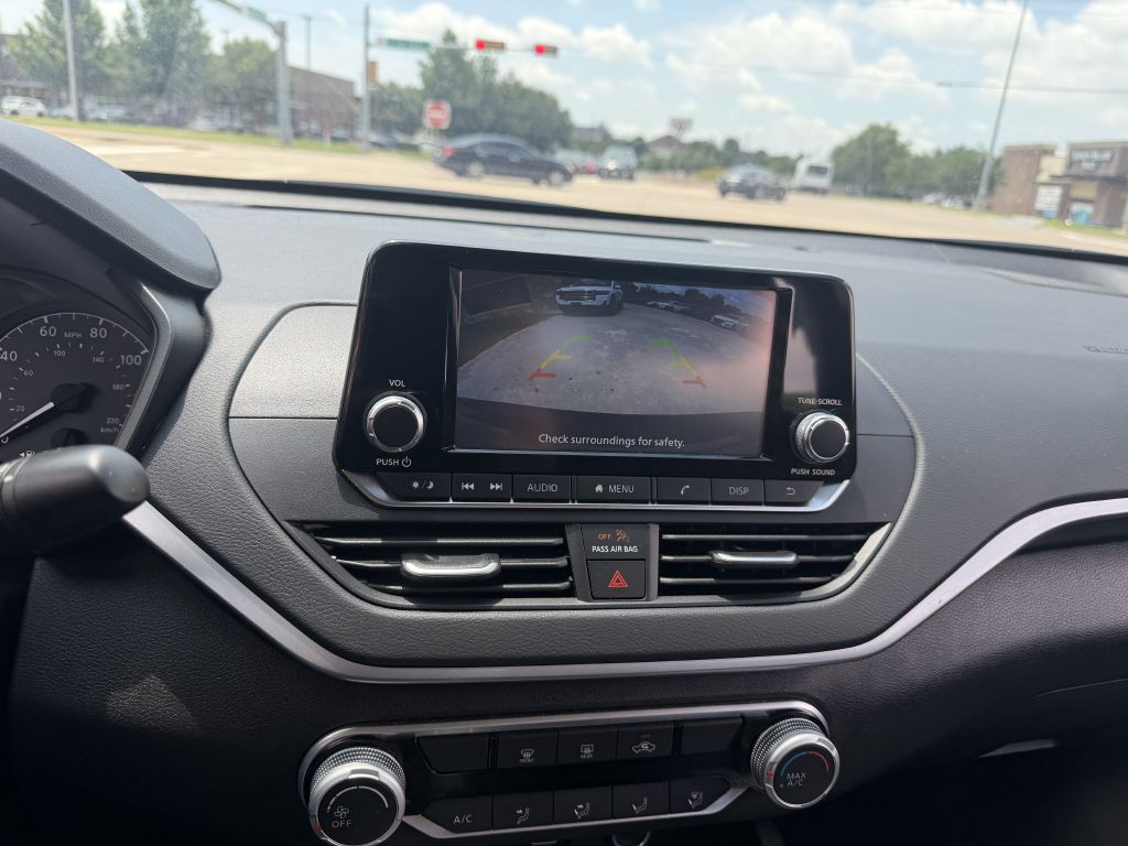 2024 Nissan Altima Image 23