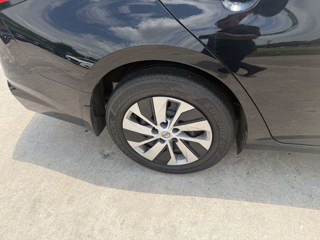 2024 Nissan Altima Image 32