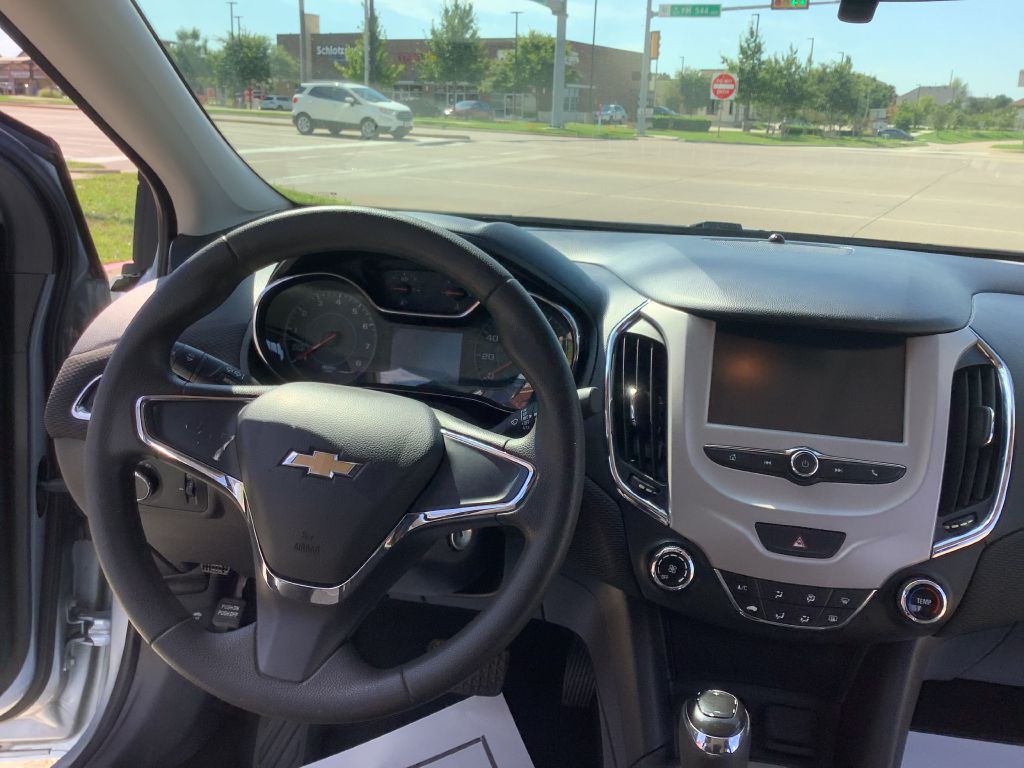 2017 Chevrolet Cruze Image 27