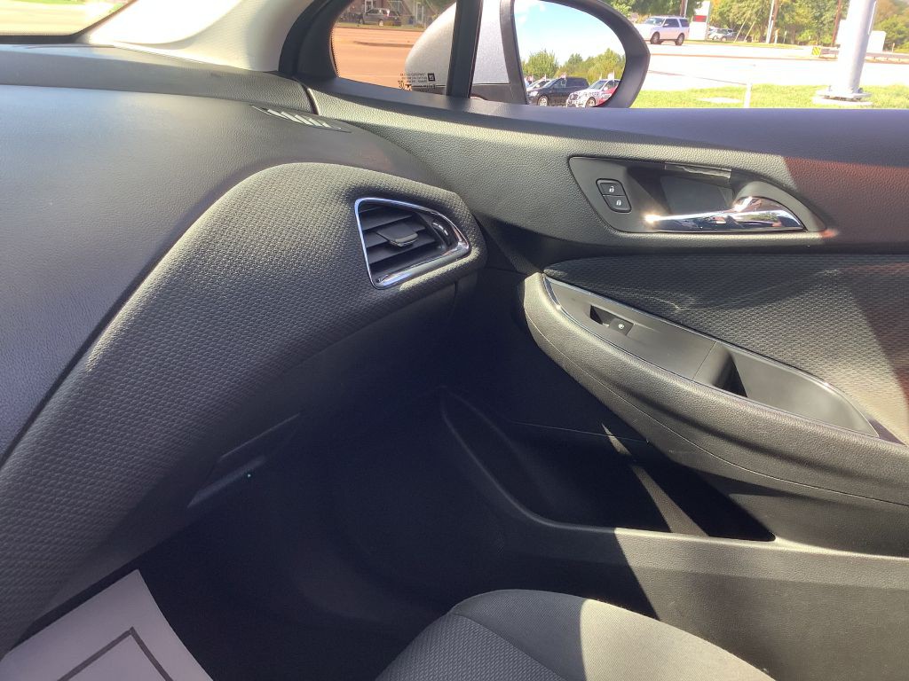 2017 Chevrolet Cruze Image 40