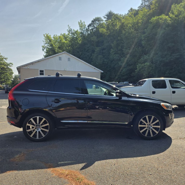 2017 Volvo XC60 Image 5