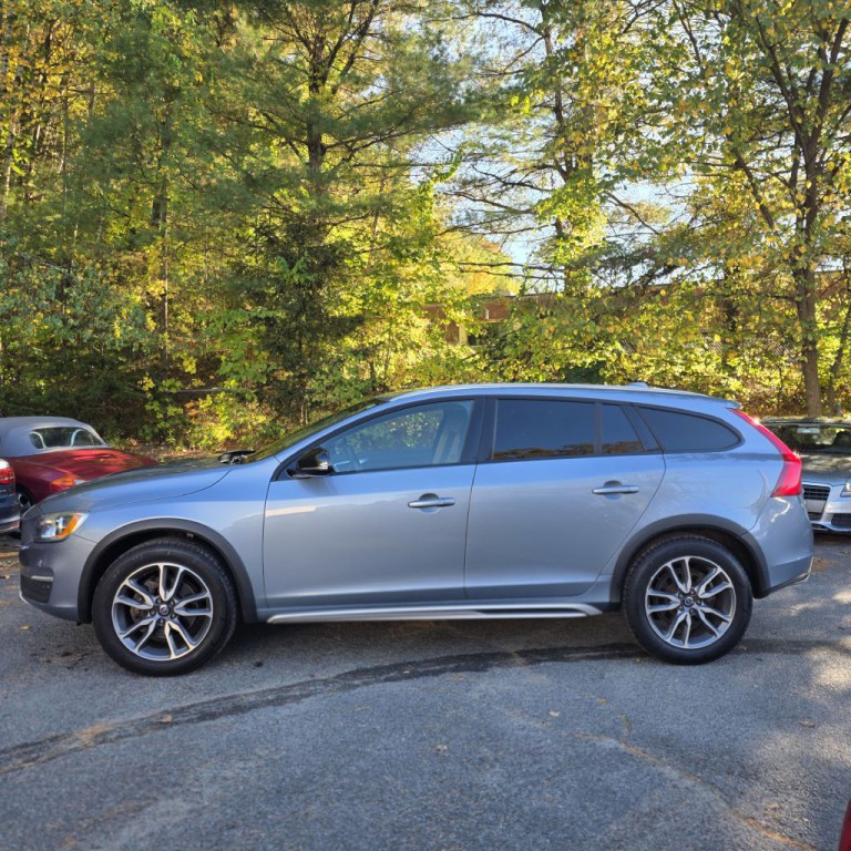 2018 Volvo V60 Image 5