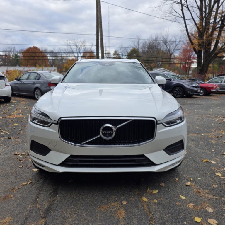 2019 Volvo XC60 Image 2