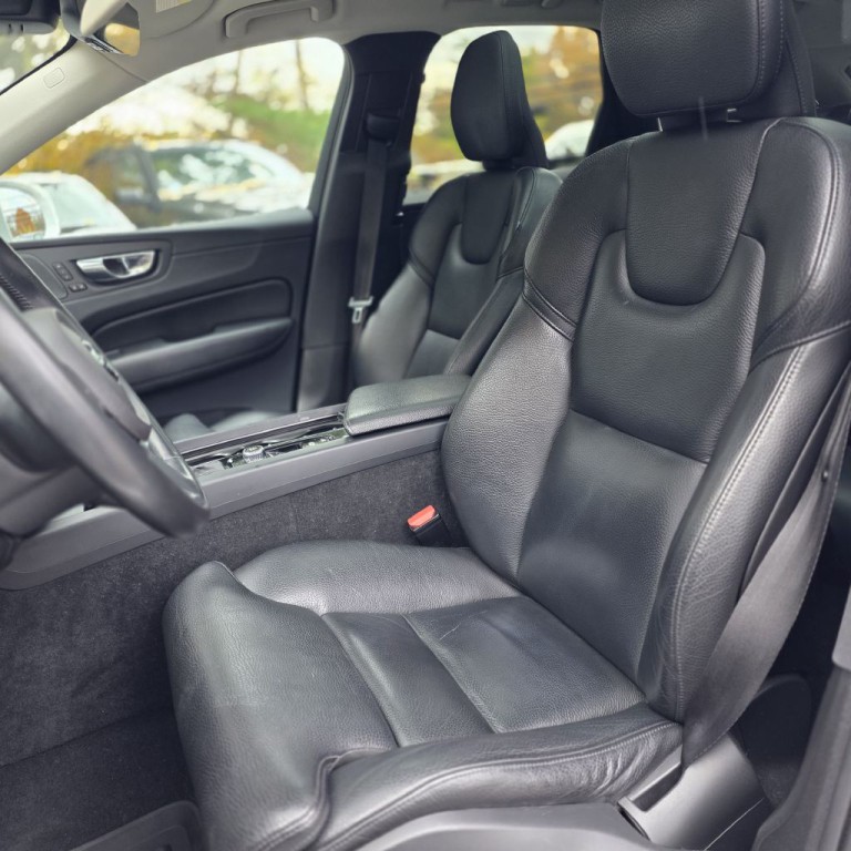 2019 Volvo XC60 Image 11